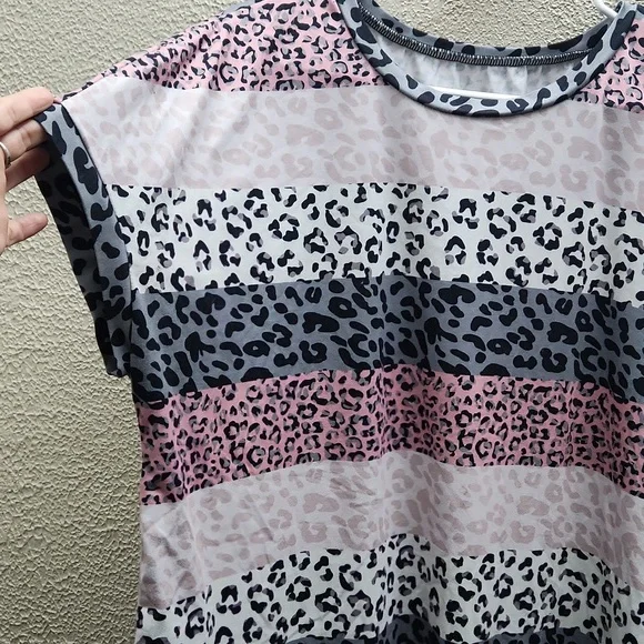 🔴 3 for $12 Shein Animal print top 1x - Picture 2 of 3